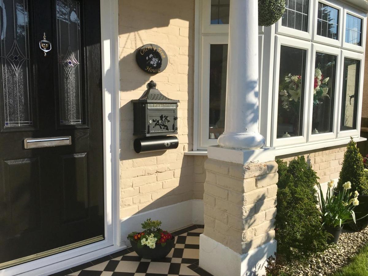 Cherry Tree House Bed & Breakfast Bournemouth Exterior photo